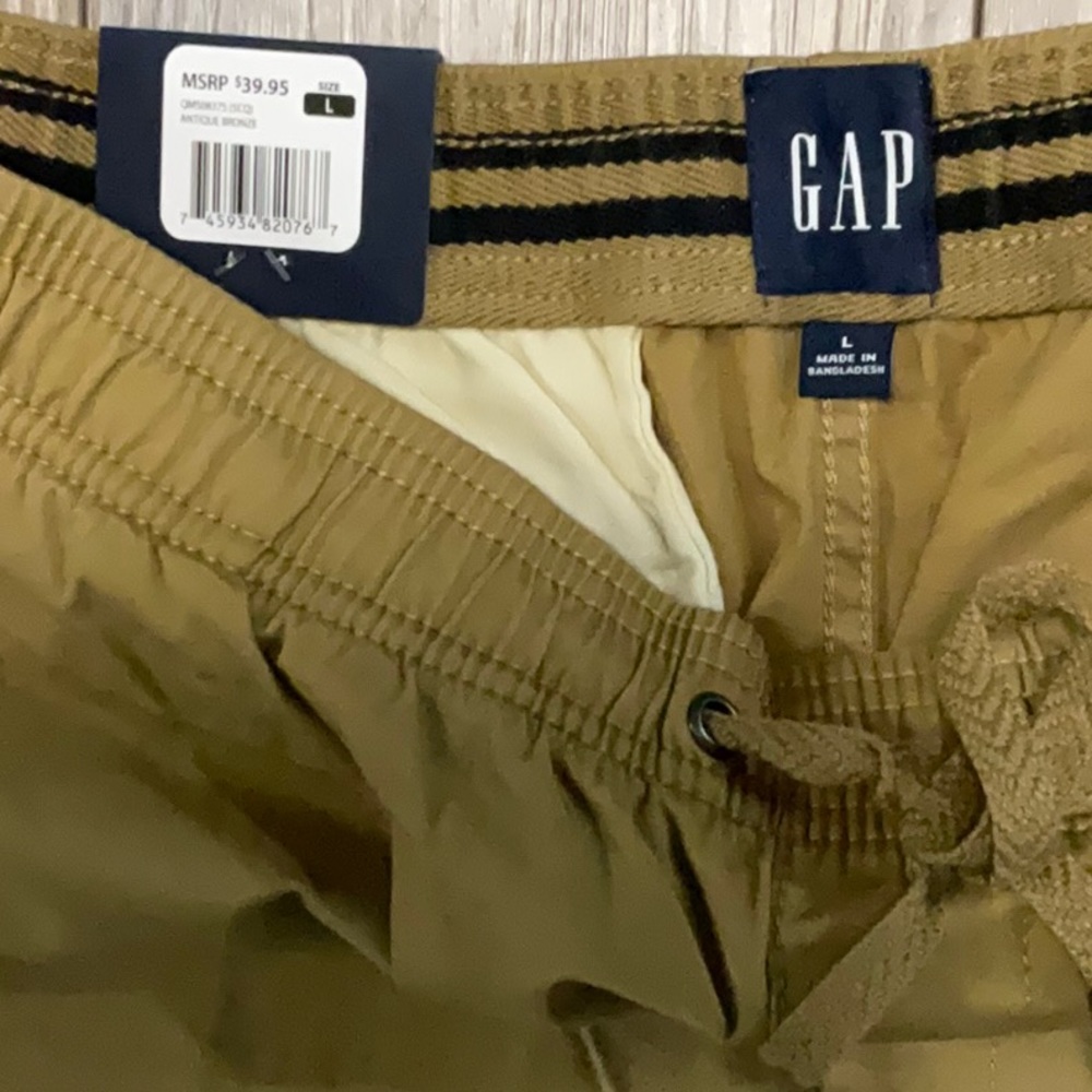 Antique bronze GAP shorts - Picture 2 of 4